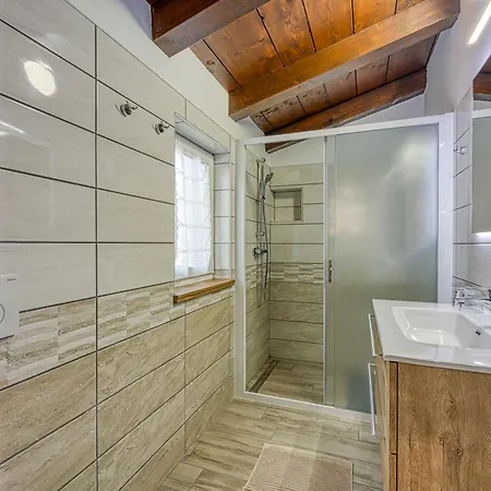 Apartman Tourist Farm Tonin - 3 - Happy